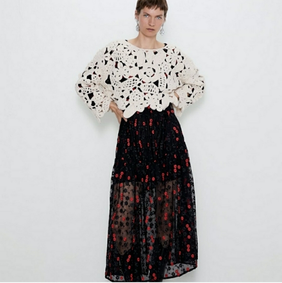 Zara Crochet top - Picture 3 of 11